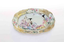 Small Chinese famille rose dish decorated with three figures,