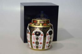 Royal Crown Derby Imari ginger jar and cover, no.
