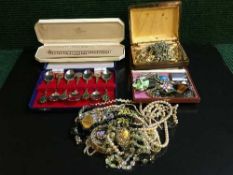 Several box of costume jewellery, pearls, brooches, chains etc,