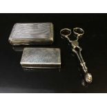 Two silver snuff boxes,