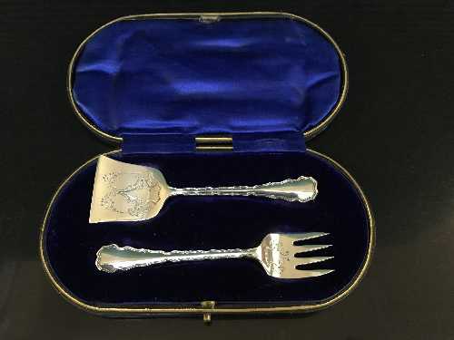 A cased silver Christening set, Henry Wigfull,