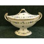 A late eighteenth century Derby sauce tureen and cover, height 15 cm.