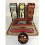 A tray of three wooden wine boxes, Japanese lidded bowl,