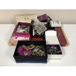 A tray of costume jewellery and a large quantity of empty ring boxes
