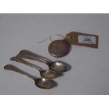 Four sterling silver teaspoons and a sterling silver vesta case