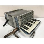 A Universal Model Perfect Tone accordion