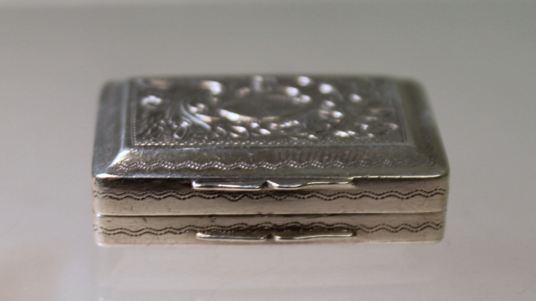 Silver rectangular vinaigrette with incurved edges scrolling grille, by John Bettridge, Birmingham, - Image 3 of 10