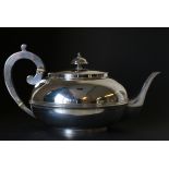 Edwardian silver teapot of plain compressed shape with moulded girdle, by Elkington, Edinburgh,