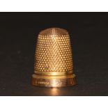 15ct gold thimble, Birmingham, 1899. 8.