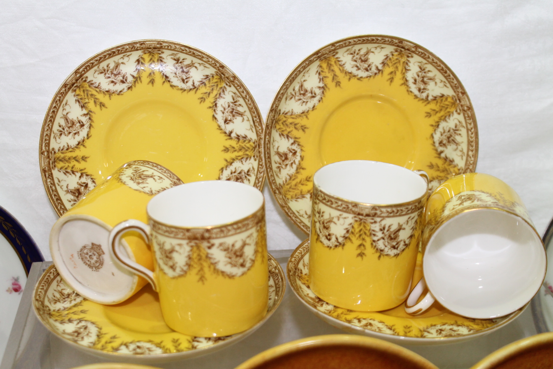 Royal Worcester yellow and gilt eight piece cabinet cup and saucer set. - Image 4 of 4