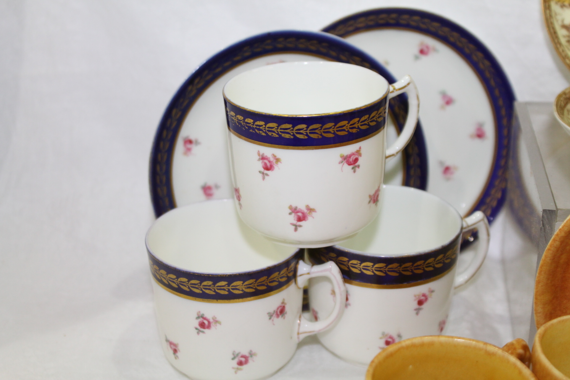 Royal Worcester yellow and gilt eight piece cabinet cup and saucer set. - Image 3 of 4