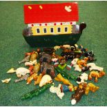 Toy ark with many animals. In wood. 52cm long.