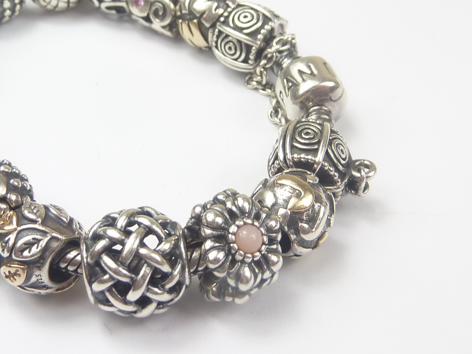 Pandora bracelet with silver charms. - Image 5 of 5