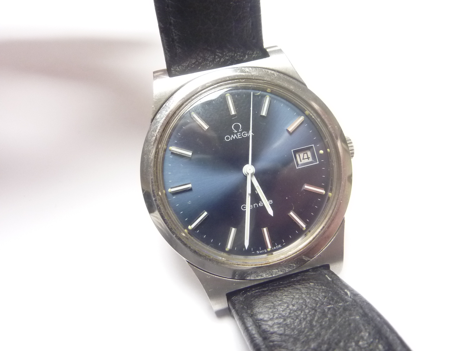 Gent's Omega stainless steel wrist watch (Manual), little used, Omega buckle. - Image 3 of 4