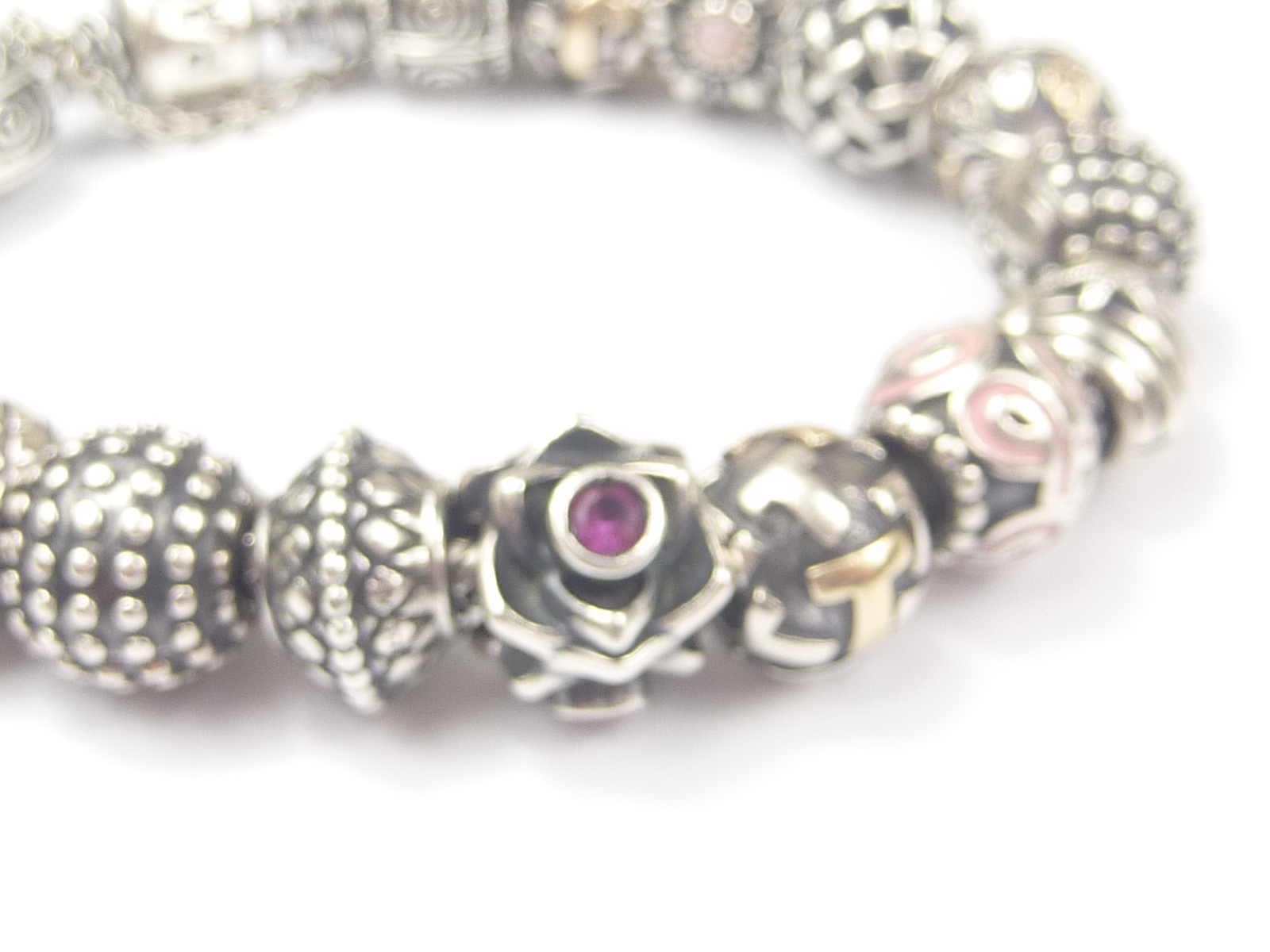 Pandora bracelet with silver charms. - Image 3 of 5