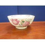 Large 18th century Chinese famille rose bowl, 26cm.