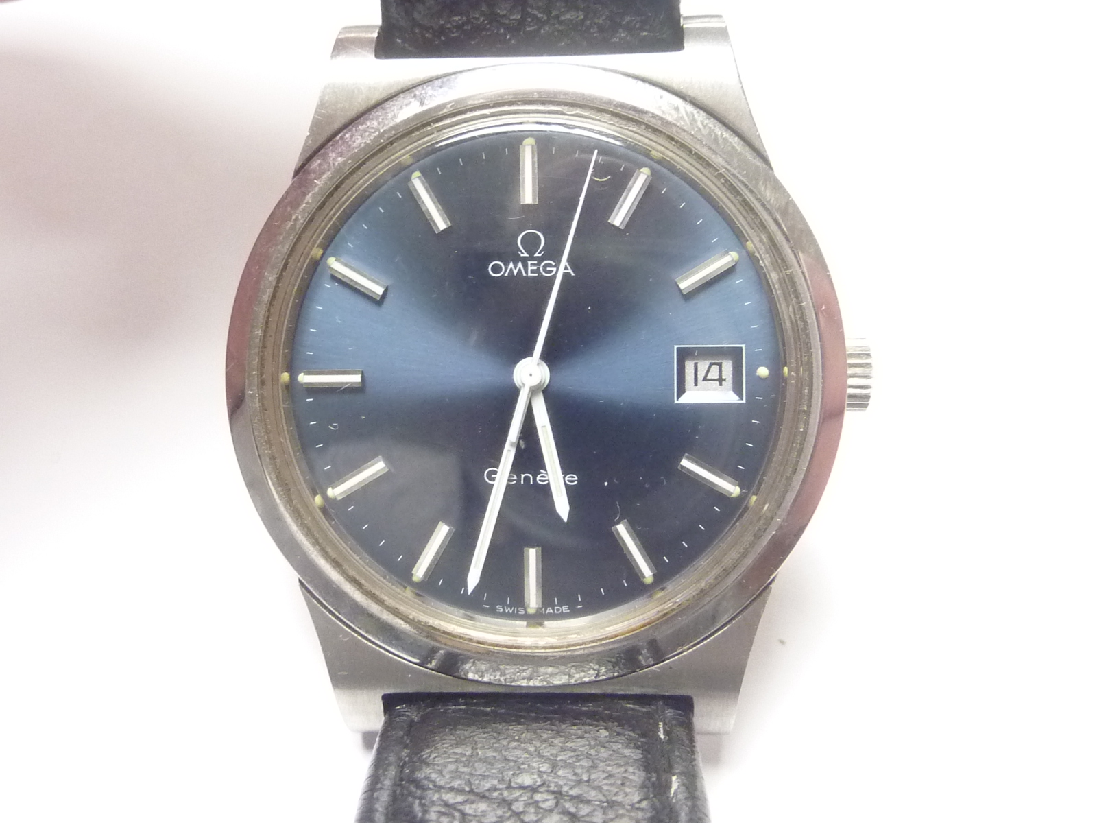 Gent's Omega stainless steel wrist watch (Manual), little used, Omega buckle.