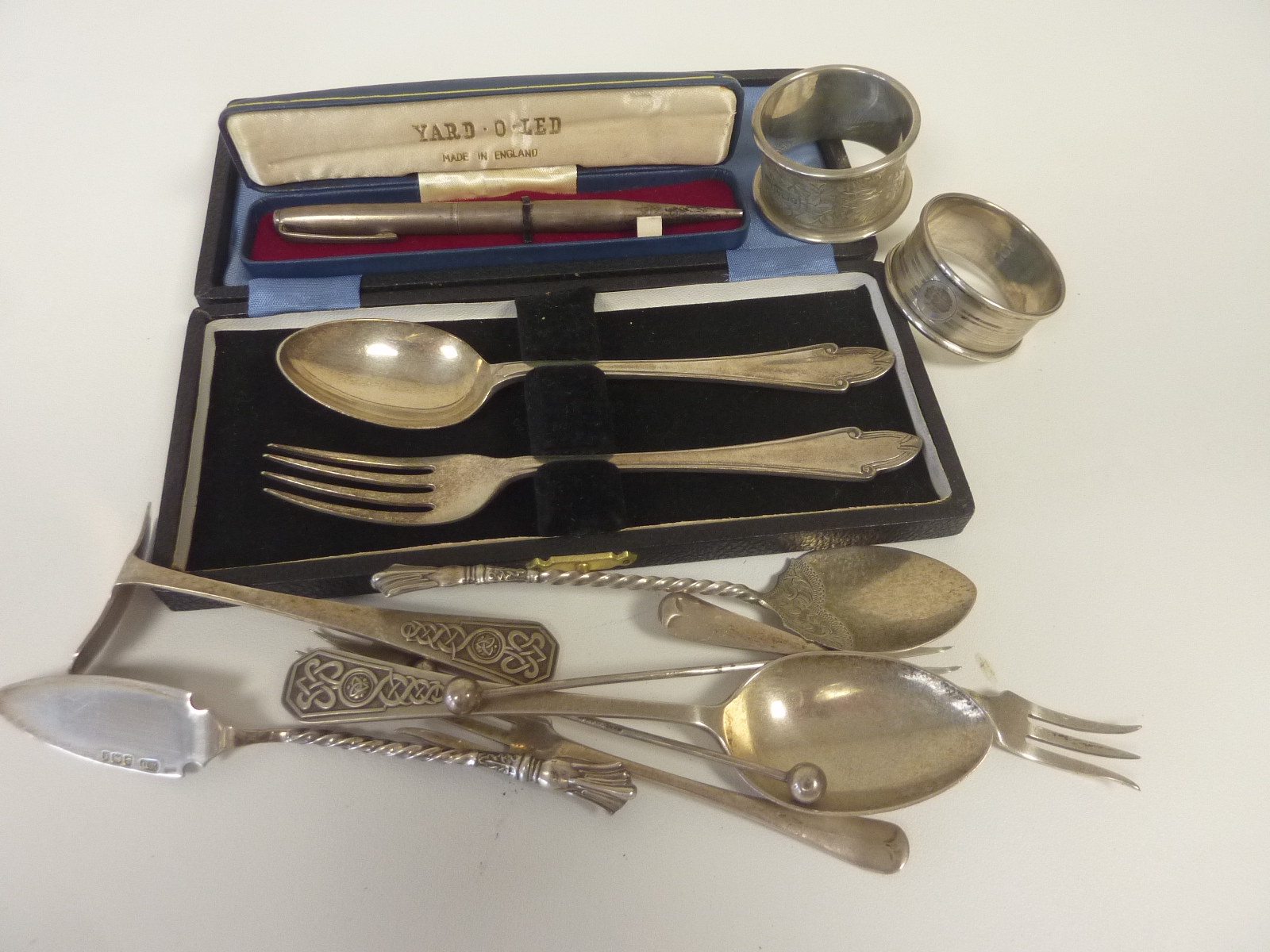 Silver spoon and fork cased, two napkin rings, a Yard-O-Led pencil cased and other items. - Image 2 of 2