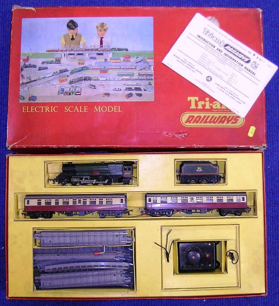 Tri-ang Railways. RAX train set. Defective box.