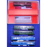 Tri-ang Railways. R.158 Diesel power car and trailer, green. Boxed. R.