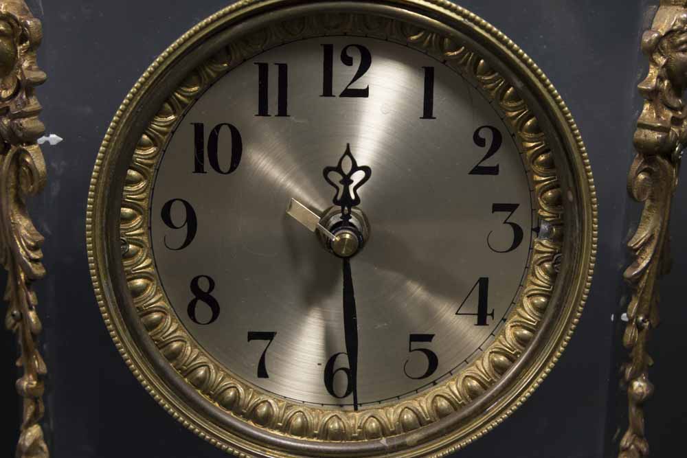 2 Modern Lucite Clocks - Image 8 of 12