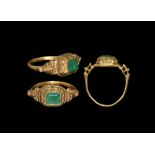 Renaissance Gold Ring with Emerald