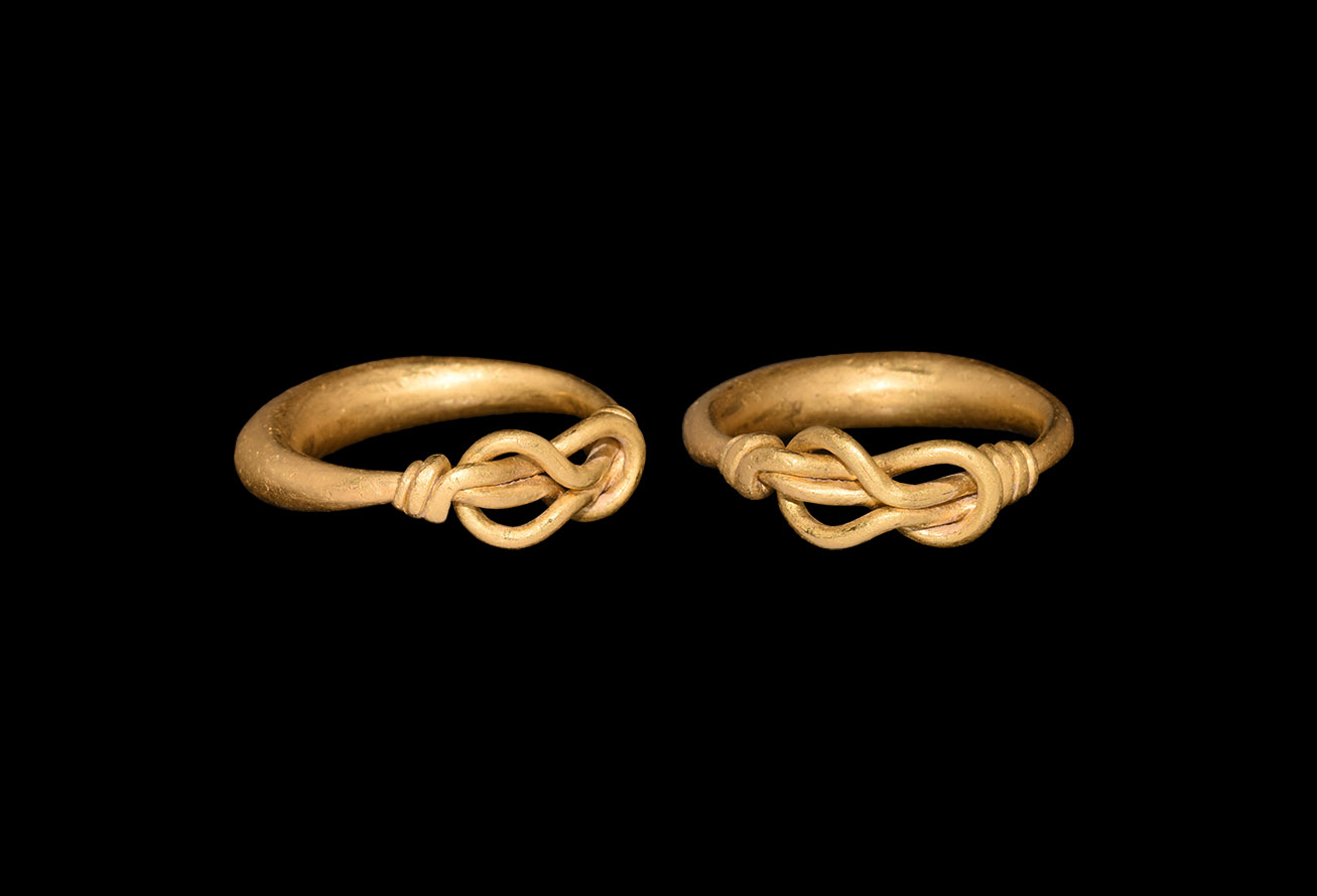 Greek Gold Ring with Hercules Knot