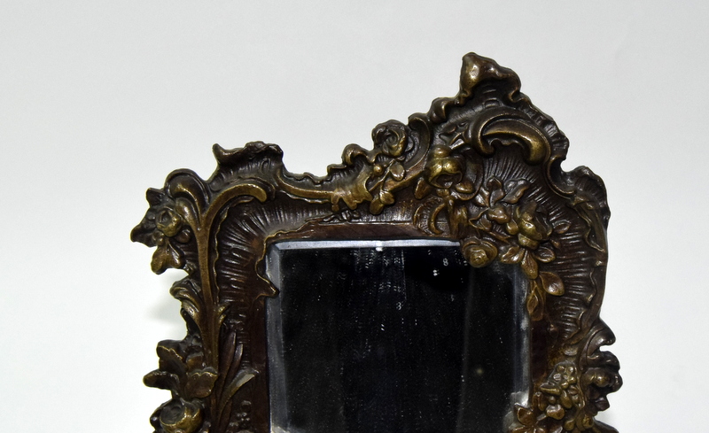 An Art Deco style bronze easel back mirror with clock - Image 3 of 5