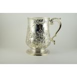 A Georgian silver pint mug