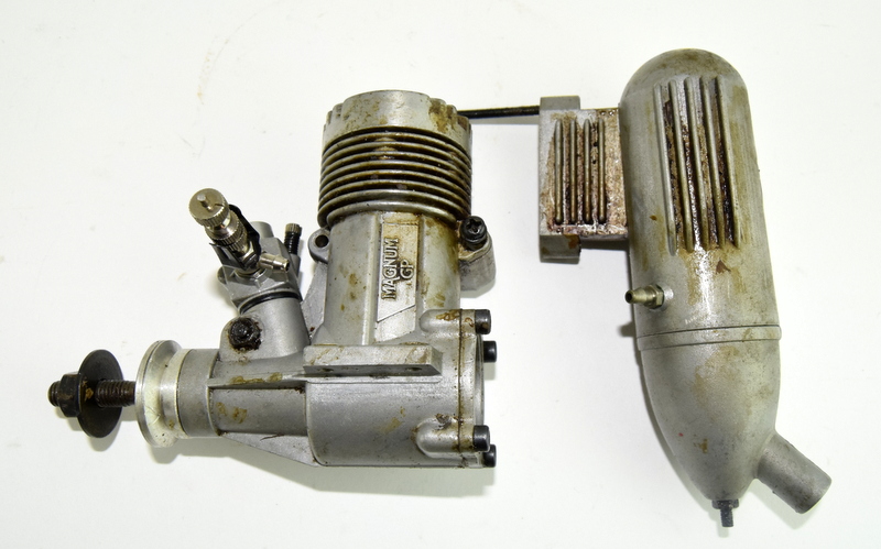 Magnum GP 40 model aero engine + muffler