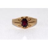 9ct gold gents garnet set signet ring size S