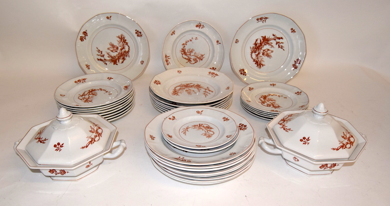 Vintage 'Wedgewood Cantiller' part dinner service to include tureens (37)