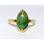 9ct gold ladies jade set ring size P