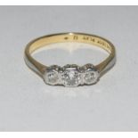 18ct gold and plat Ladies 3 stone diamond ring size O