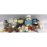 Mixed china collectables to include Aynsley and Royal Worcester