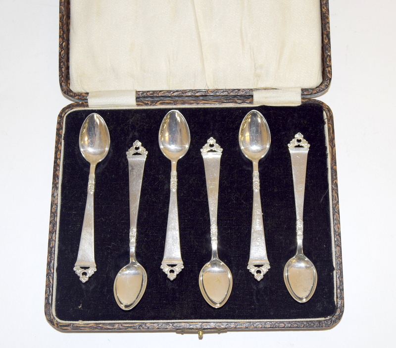 Set of Silver tea spoons