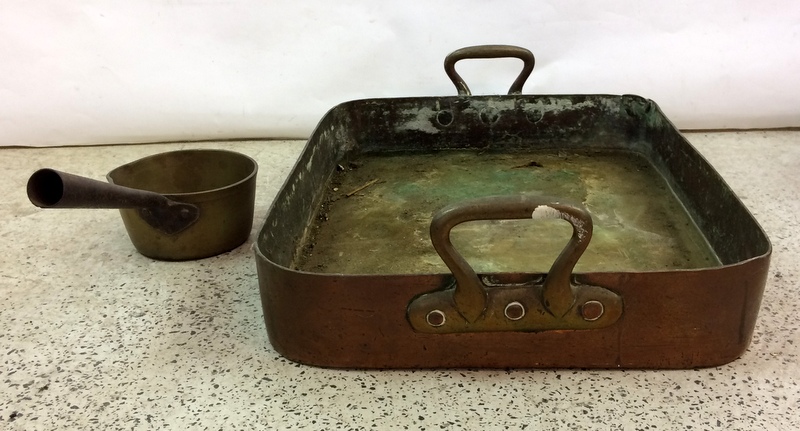 Copper kettle with adjustable trivet and large copper roasting pan - Image 4 of 4