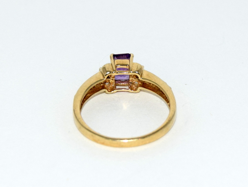 9ct gold Ladies Amethyst and diamond shoulder ring size N - Image 3 of 3