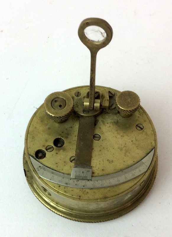 A brass cased Clinometer 8cms diameter with impressed serial number 4058 - Image 2 of 5