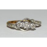 18ct gold and diamond set ring. size J