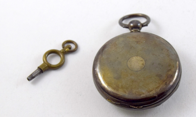 Silver pocket watch and key needs service and clean - Image 2 of 3