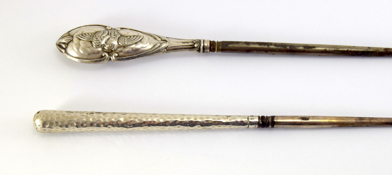 2 Silver handled button hooks - Image 3 of 4