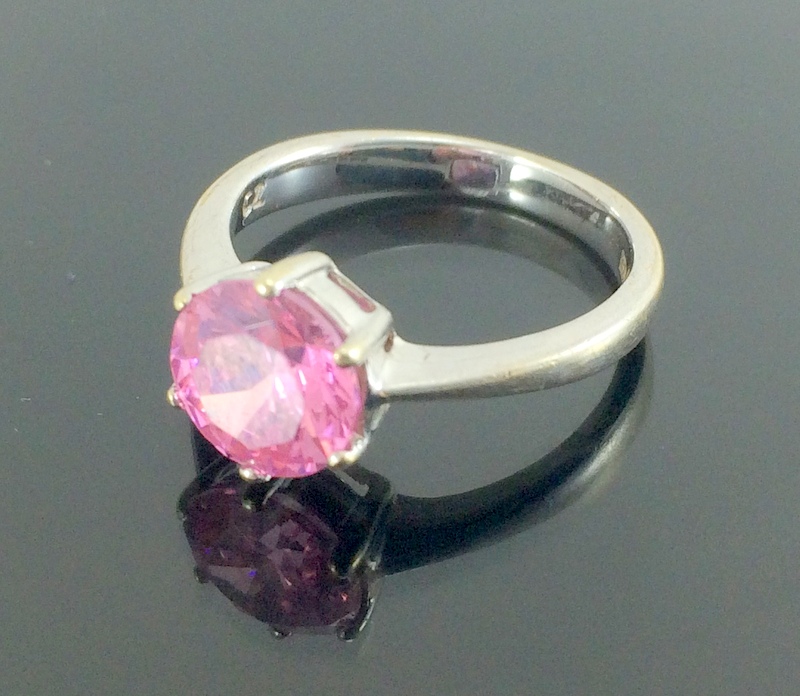 9ct white gold ladies pink Tourmaline ring size L - Image 4 of 4