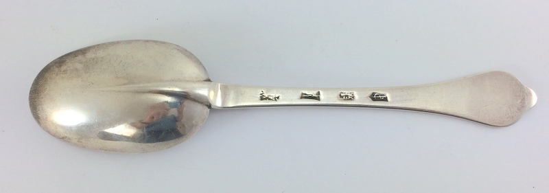 Silver Trefid Spoon. hallmarked London 1700. Length 20cm. Total Weight 60g - Image 4 of 7