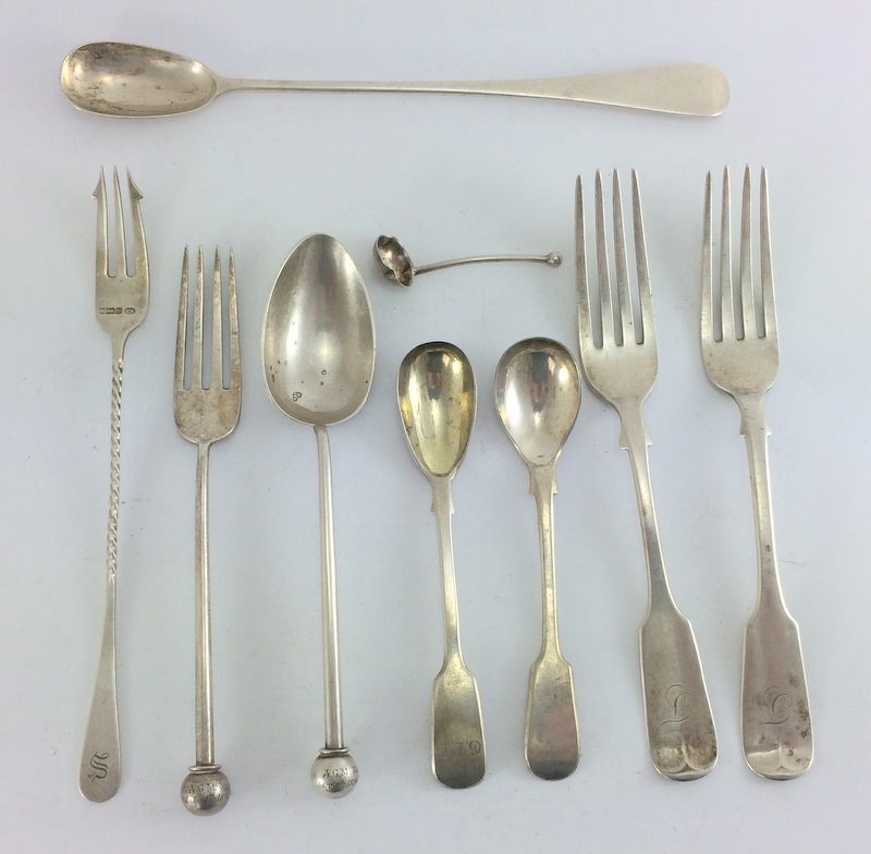 Mixed silver items to include matching fork and spoon with engraved finials hallmarked Sheffield