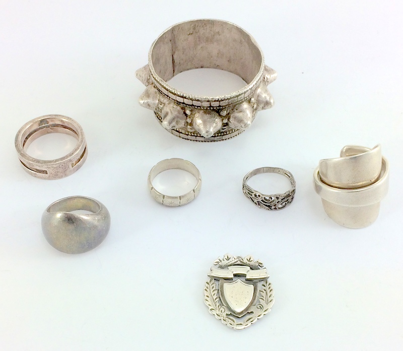 Mix silver rings and other items