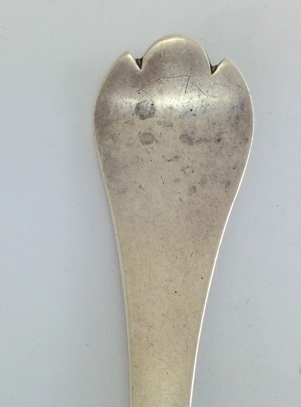 Silver Trefid spoon with small bowl. Hallmarked Sheffield 1913 by CB &G. length 14 cm. Total - Image 4 of 8