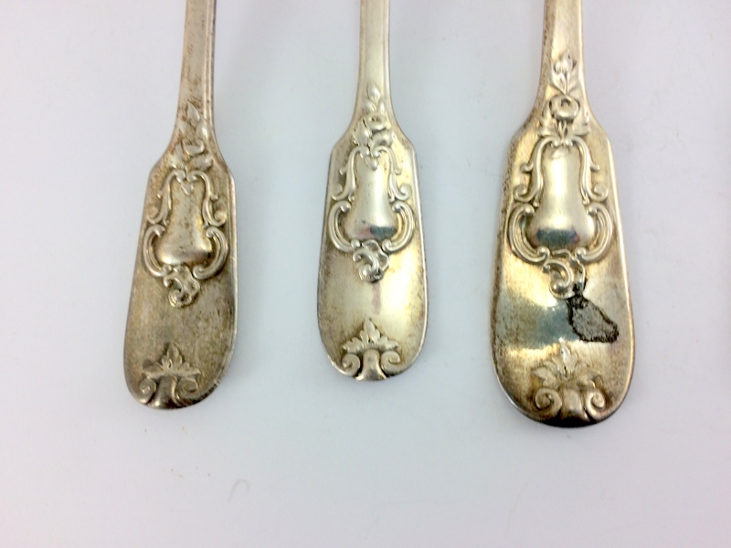 Silver serving spoons and forks together with other forks and matching spoons mix dates London - Image 2 of 4