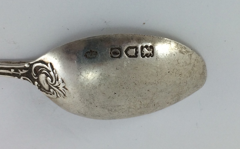 5 silver teaspoons. hallmarked London 1909 by Williams Comyns 7 Sons. 11.5cm in length, total weight - Image 5 of 6