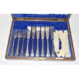 Walker & Hall EP boxed fish knife and fork set